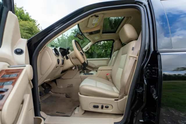 Ford Explorer (2007) thumbnail 18