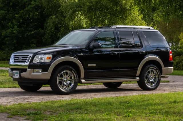 Ford Explorer (2007) thumbnail 3