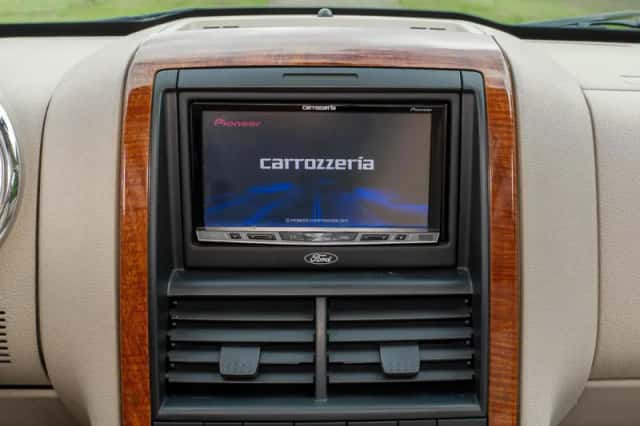 Ford Explorer (2007) thumbnail 27