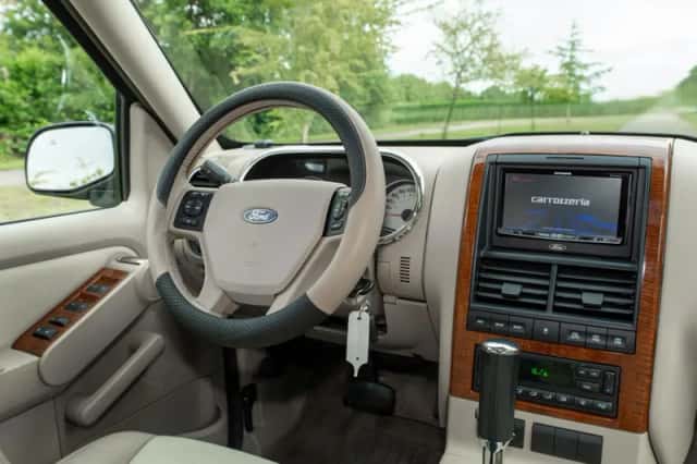 Ford Explorer (2007) thumbnail 28