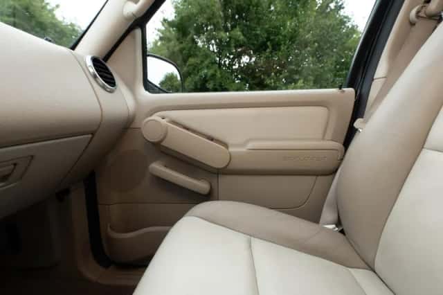Ford Explorer (2007) thumbnail 30