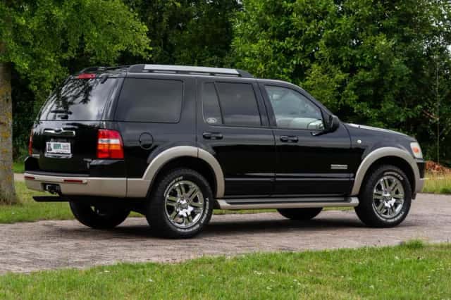 Ford Explorer (2007) thumbnail 4