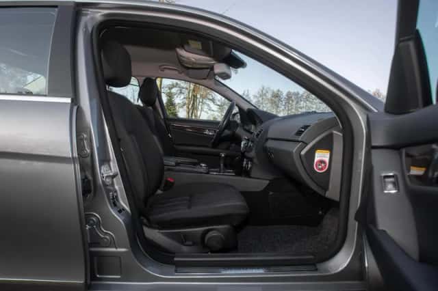 Mercedes-Benz C-Klasse (2009) thumbnail 12