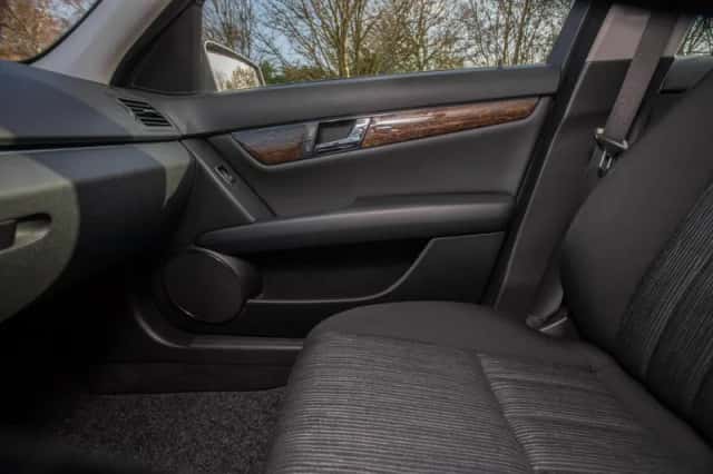 Mercedes-Benz C-Klasse (2009) thumbnail 20