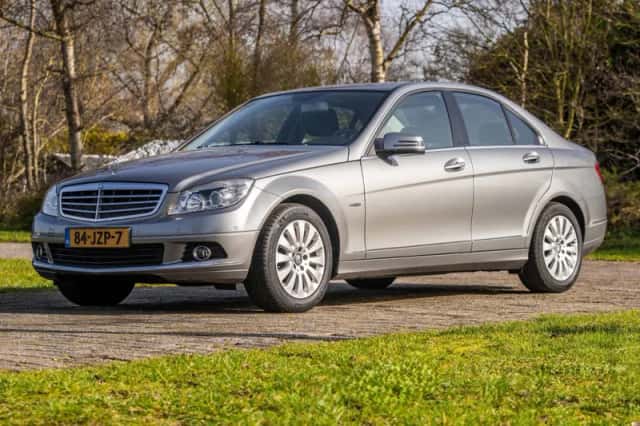 Mercedes-Benz C-Klasse (2009) thumbnail 3