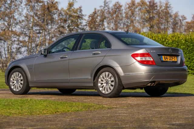 Mercedes-Benz C-Klasse (2009) thumbnail 4