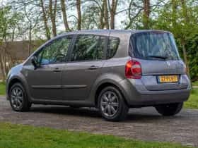 Renault Grand Modus (2011) thumbnail 4