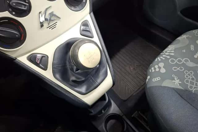 Ford Ka (2012) thumbnail 13