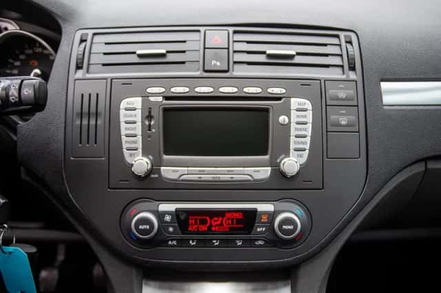 Ford C-Max (2009) thumbnail 17