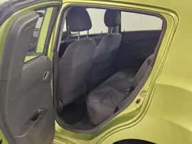Chevrolet Spark (2010) thumbnail 7