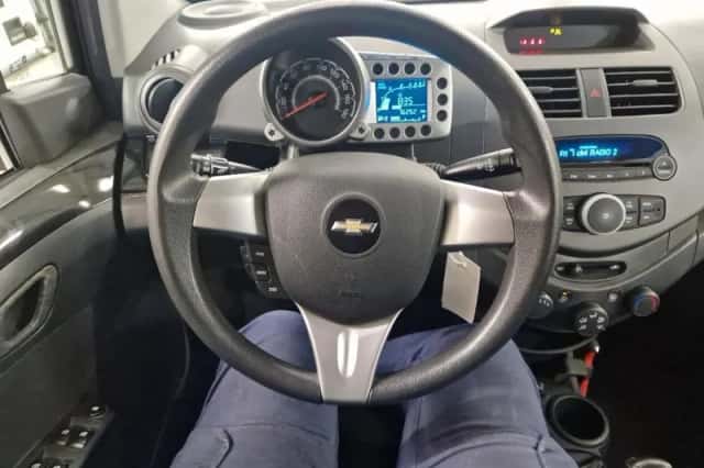 Chevrolet Spark (2010) thumbnail 9