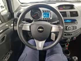 Chevrolet Spark (2010) thumbnail 9