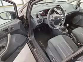 Ford Fiesta (2009) thumbnail 5