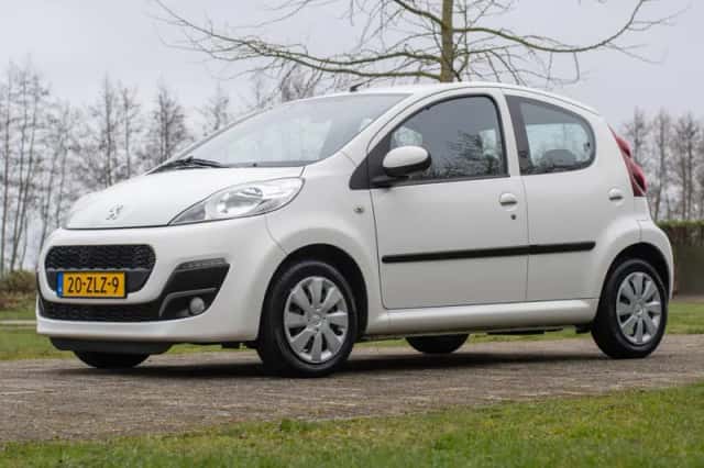 Peugeot 107 (2013) thumbnail 11