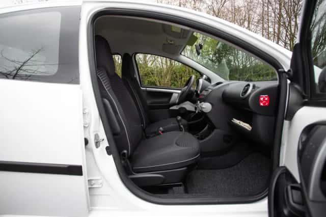 Peugeot 107 (2013) thumbnail 16