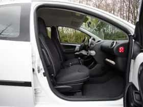 Peugeot 107 (2013) thumbnail 16