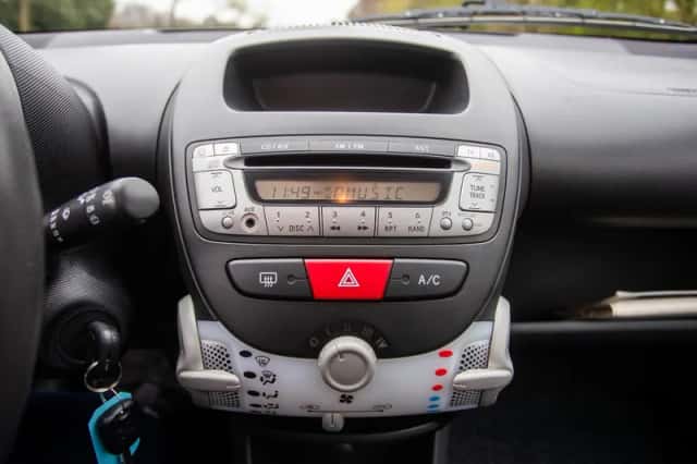 Peugeot 107 (2013) thumbnail 19