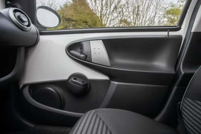 Peugeot 107 (2013) thumbnail 20