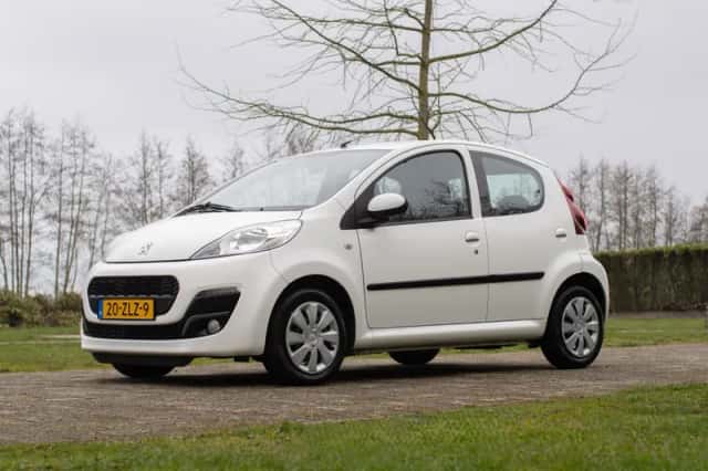Peugeot 107 (2013) thumbnail 3
