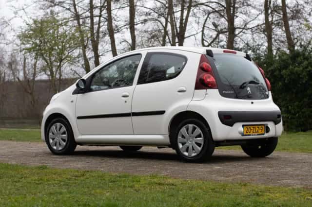 Peugeot 107 (2013) thumbnail 4