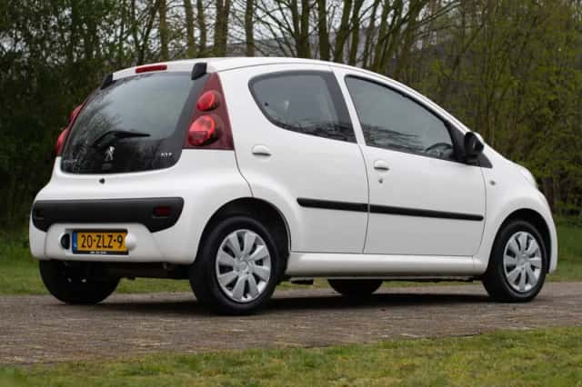Peugeot 107 (2013) thumbnail 5