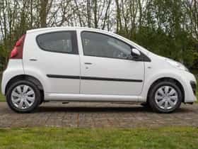 Peugeot 107 (2013) thumbnail 6