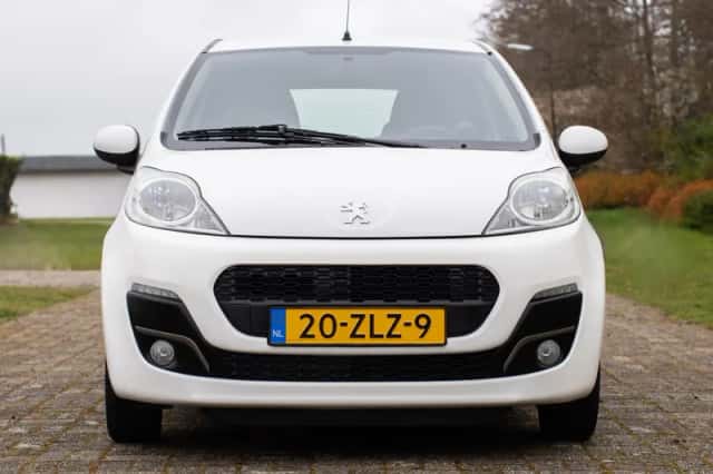 Peugeot 107 (2013) thumbnail 8