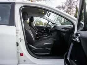 Peugeot 208 (2014) thumbnail 14