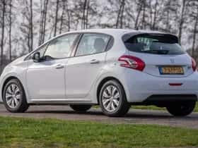 Peugeot 208 (2014) thumbnail 4