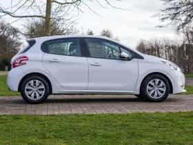 Peugeot 208 (2014) thumbnail 6