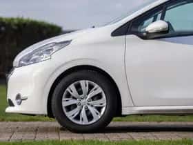 Peugeot 208 (2014) thumbnail 8
