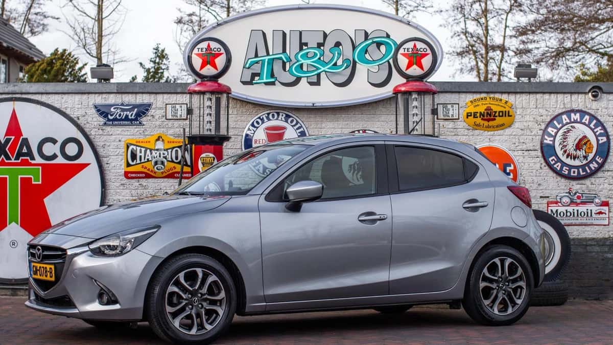 Mazda 2 (2015) — foto 1