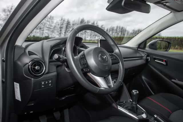Mazda 2 (2015) thumbnail 12