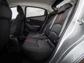 Mazda 2 (2015) thumbnail 13