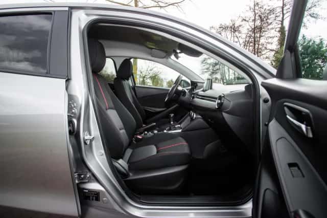 Mazda 2 (2015) thumbnail 14