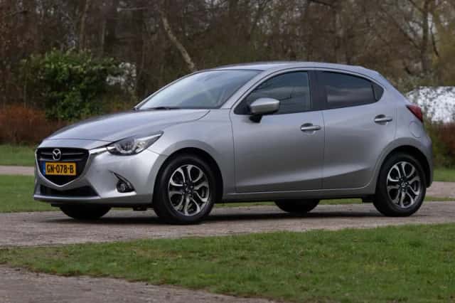 Mazda 2 (2015) thumbnail 3