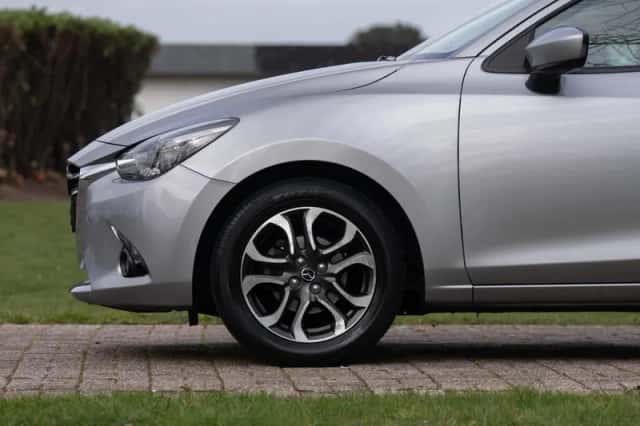 Mazda 2 (2015) thumbnail 7