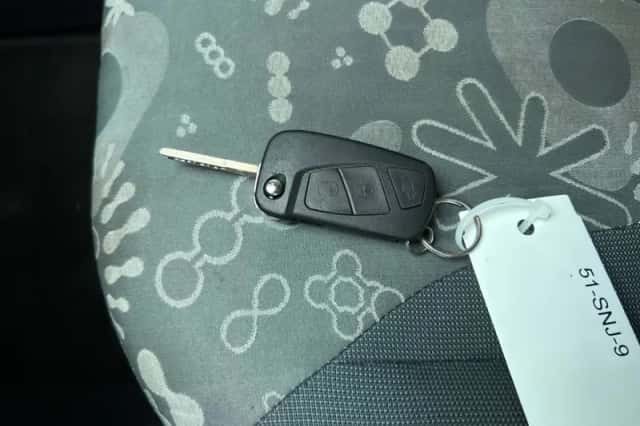 Ford Ka (2011) thumbnail 14