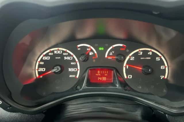 Ford Ka (2011) thumbnail 8