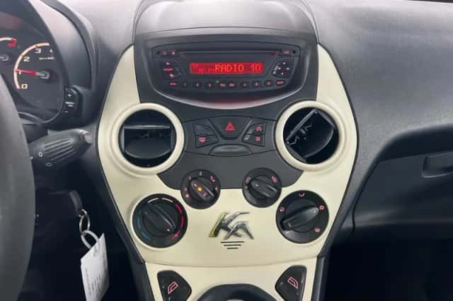 Ford Ka (2011) thumbnail 9