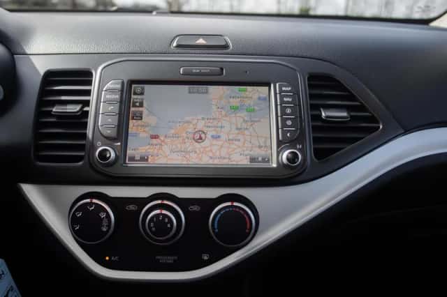 Kia Picanto (2017) thumbnail 16
