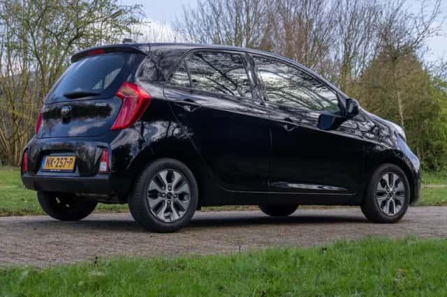 Kia Picanto (2017) thumbnail 5