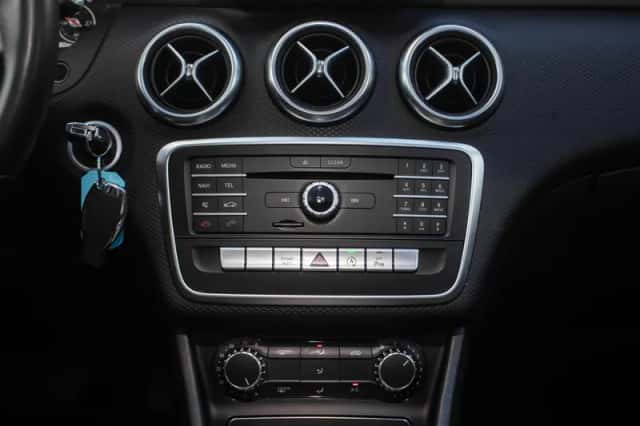Mercedes-Benz A-Klasse (2016) thumbnail 16
