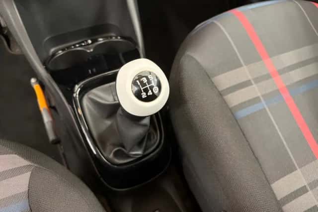 Peugeot 108 (2015) thumbnail 11