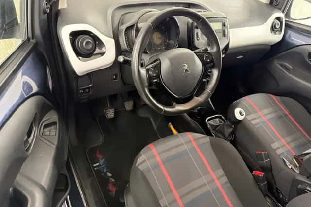 Peugeot 108 (2015) thumbnail 5