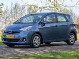 Toyota Verso-S (2013) thumbnail 3