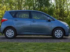 Toyota Verso-S (2013) thumbnail 8