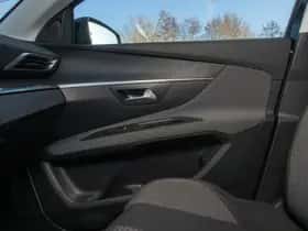 Peugeot 3008 (2018) thumbnail 20