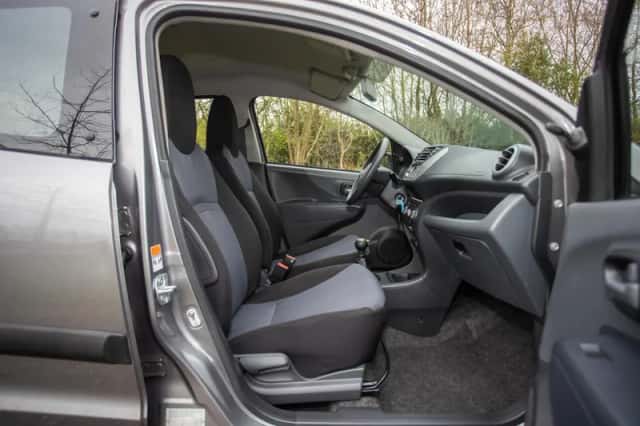 Suzuki Alto (2015) thumbnail 12