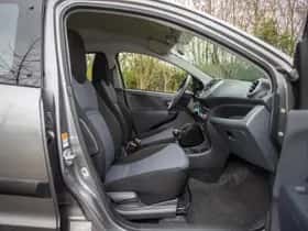 Suzuki Alto (2015) thumbnail 12